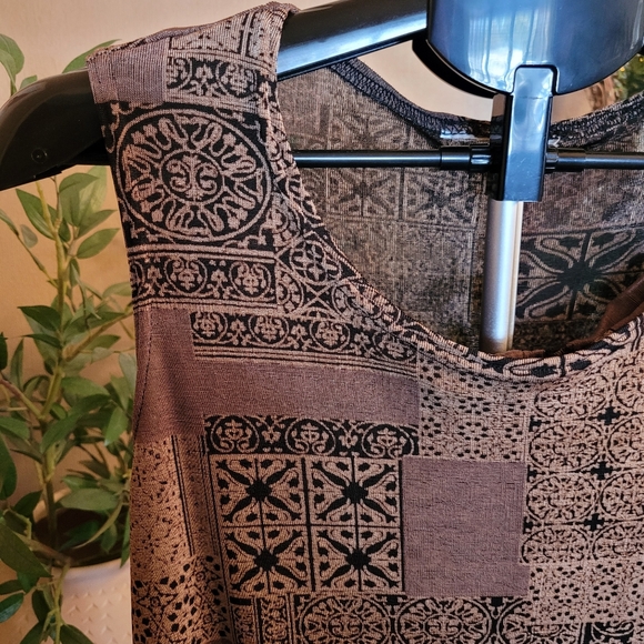 Sleeveless Patterned Tank and Skirt Set - Picture 3 of 5